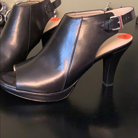 Naturalizer Shoes - 🆕 NWT Naturalizer peep toe size 9.5